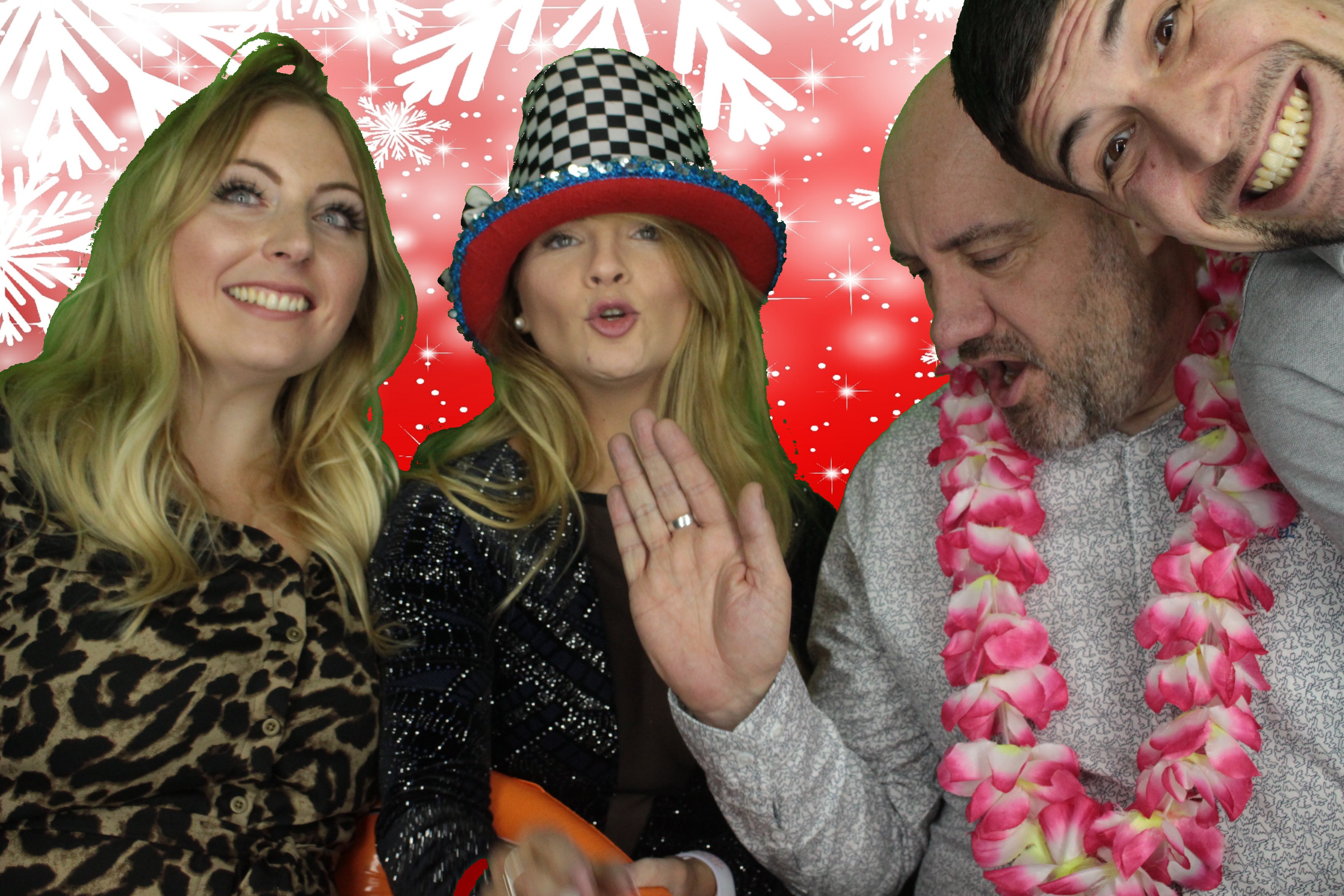 One Line Christmas Party | View more photos from the event at gallery.myphotoboothexperience.co.uk/u/MyPhotoBoothExperienceLtd/One-Line-Christmas-Party